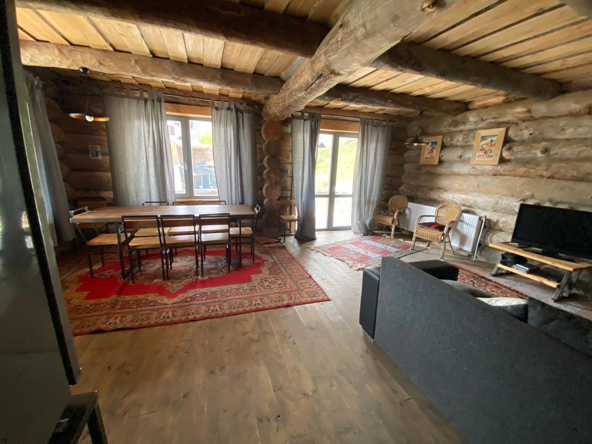 Mountain Cricket Chalets And Apartments Gudauri Exterior photo