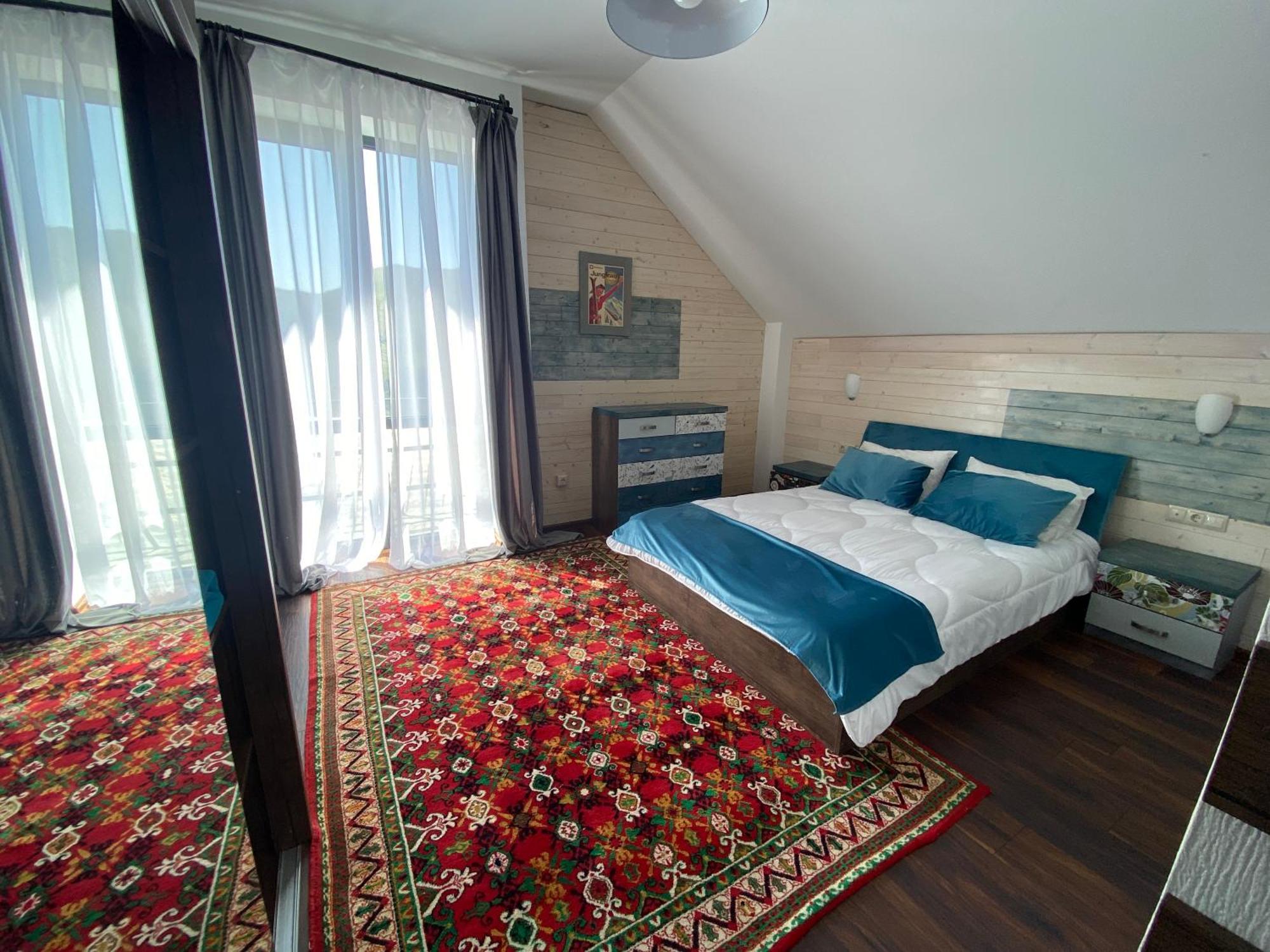 Mountain Cricket Chalets And Apartments Gudauri Room photo